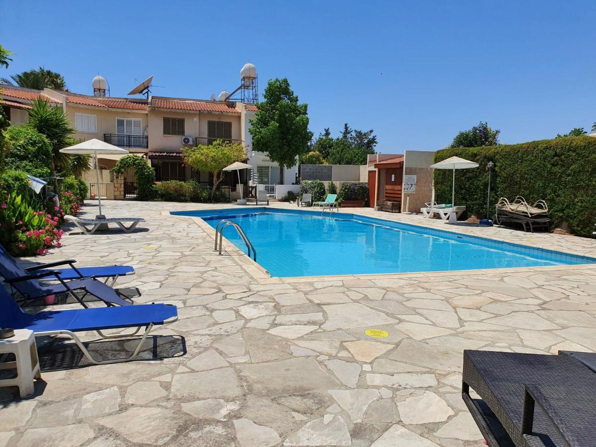 Cosea Living- Flat With Pool, Jasmine Gardens 206 Apartment