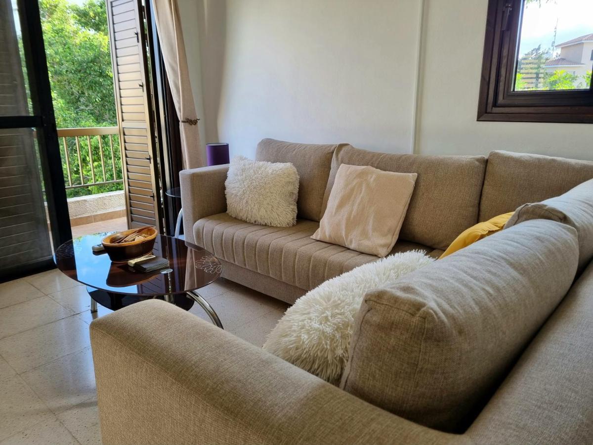 Cosea Living- Flat With Pool, Jasmine Gardens 206